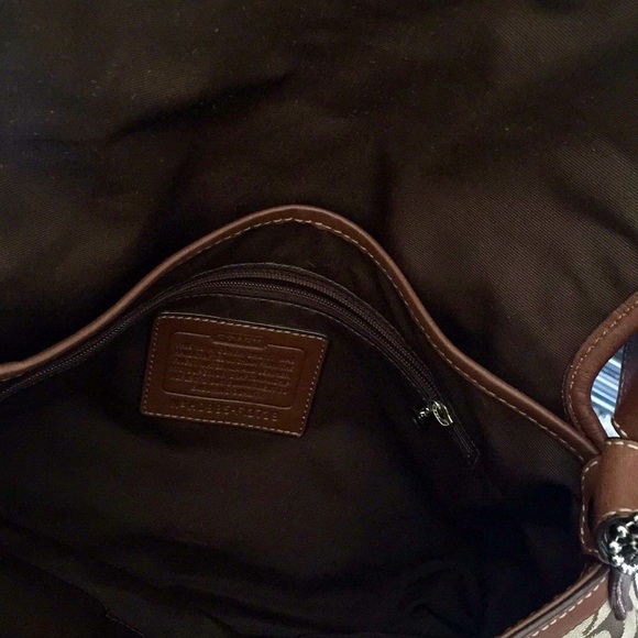 Signature Coach Purse - Picture 5 of 6